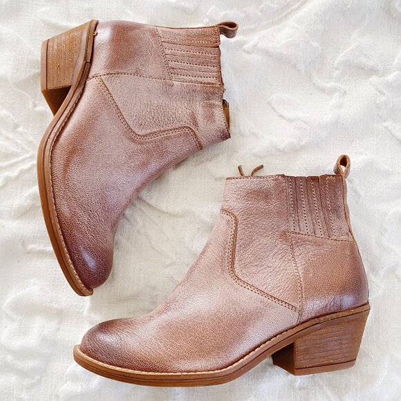 Sofft Ardmore Booties size 6 New $159 - Picture 2 of 9